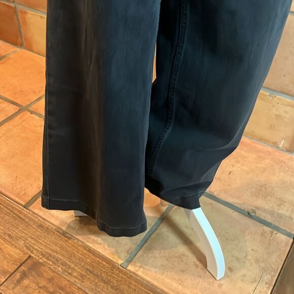 Soft Surroundings Ultimate Denim Wide Leg Jeans in Moonstone Wash, size 12 - Picture 3 of 8